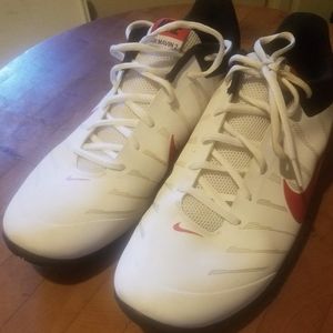 Nike Air Mavin 2 men’s shoes. Size 12. White with Red Swoosh